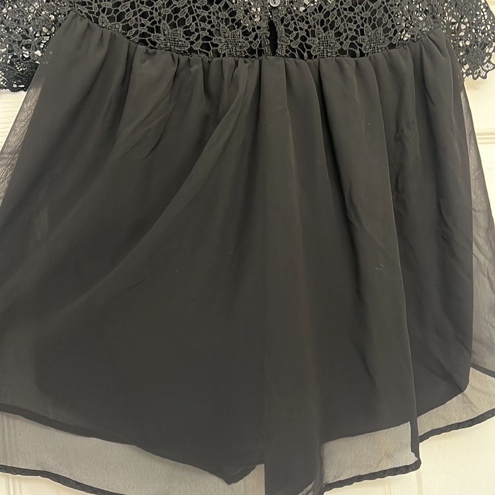 LA Hearts Black Crochet Lace Flowy Chiffon Top - Picture 9 of 11
